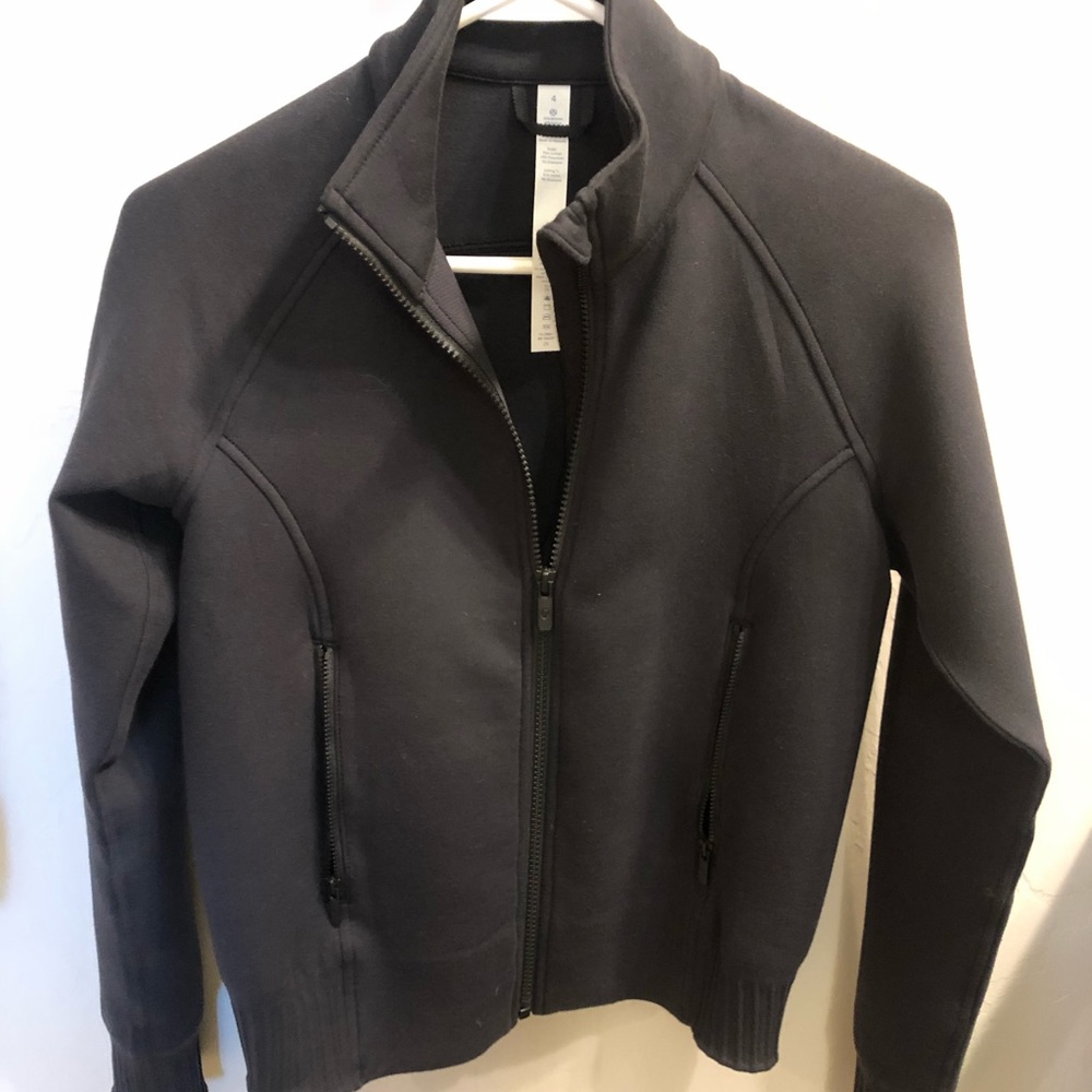 Lululemon women’s jacket